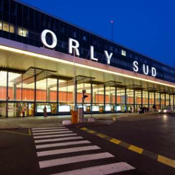 CASE: tre parisiske lufthavne med danske toiletfaciliteter